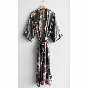 Kim + Ono Floral Kimono Robe
